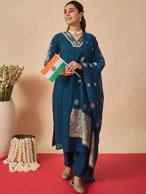 Women Ethnic Motifs Embroidered Regular Thread Work Kurta with Trousers & With Dupatta 4
