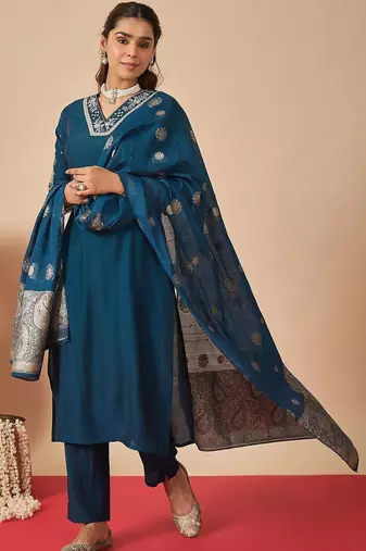 Women Ethnic Motifs Embroidered Regular Thread Work Kurta with Trousers & With Dupatta