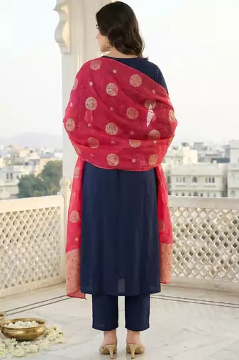 Women Ethnic Motifs Embroidered Regular Kurta with Trousers & With Dupatta