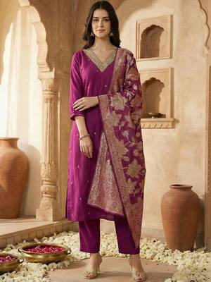 Women Ethnic Motifs Regular Kurta with Trousers & With Dupatta 4