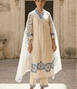 Women Floral Embroidered Regular Thread Work Kurta with Trousers & With Dupatta