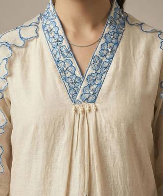 Women Floral Embroidered Regular Thread Work Kurta with Trousers & With Dupatta 6