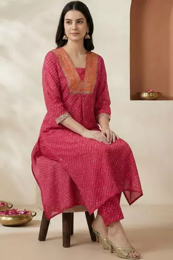Women Ethnic Motifs Embroidered Regular Thread Work Silk Kurta with Trousers