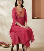 Women Ethnic Motifs Embroidered Regular Thread Work Silk Kurta with Trousers