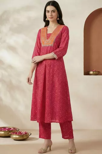 Women Ethnic Motifs Embroidered Regular Thread Work Silk Kurta with Trousers