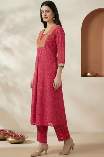 Women Ethnic Motifs Embroidered Regular Thread Work Silk Kurta with Trousers