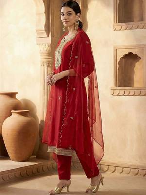 Women Ethnic Motifs Embroidered Regular Kurta with Trousers & With Dupatta 3