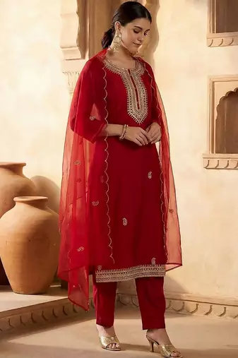 Women Ethnic Motifs Embroidered Regular Kurta with Trousers & With Dupatta