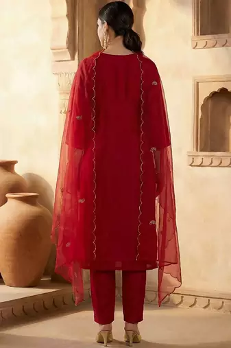 Women Ethnic Motifs Embroidered Regular Kurta with Trousers & With Dupatta