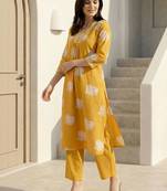 Women Animal Printed Regular Pure Cotton Kurta with Trousers
