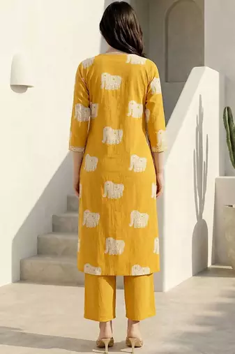 Women Animal Printed Regular Pure Cotton Kurta with Trousers