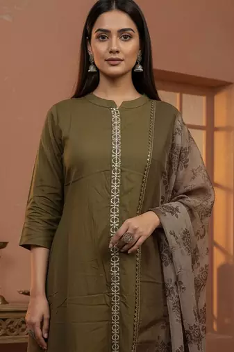 Women Ethnic Motifs Regular Thread Work Kurta with Trousers & With Dupatta