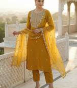 Women Ethnic Motifs Embroidered Regular Thread Work Kurta with Trousers & With Dupatta