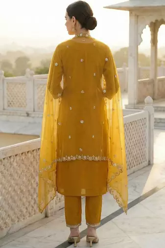 Women Ethnic Motifs Embroidered Regular Thread Work Kurta with Trousers & With Dupatta