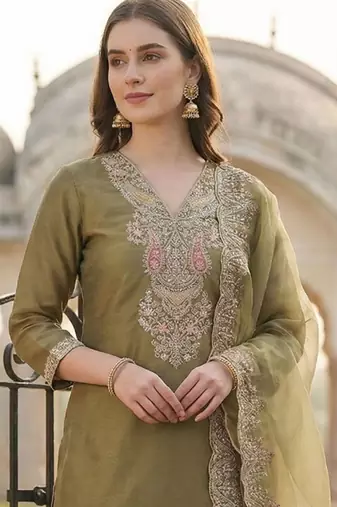 Women Ethnic Motifs Embroidered Regular Thread Work Kurta with Trousers & With Dupatta