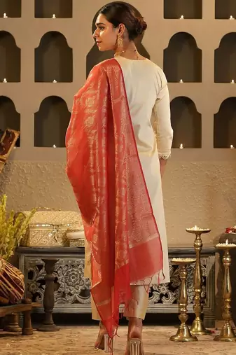 Women Ethnic Motifs Embroidered Regular Kurta with Trousers & With Dupatta
