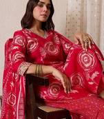 Women Floral Printed Regular Chanderi Silk Kurta with Trousers & With Dupatta
