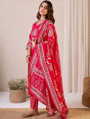 Women Floral Printed Regular Chanderi Silk Kurta with Trousers & With Dupatta 4