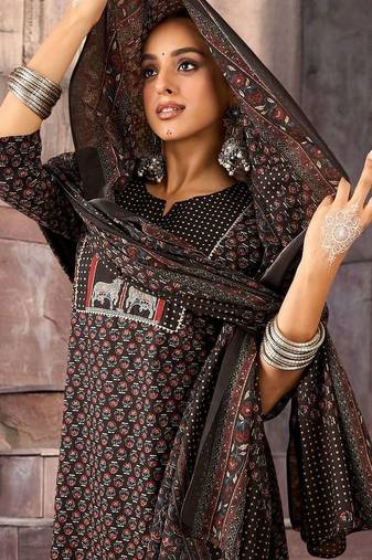 Women Ethnic Motifs Printed Regular Thread Work Pure Cotton Kurta with Trousers & With Dupatta