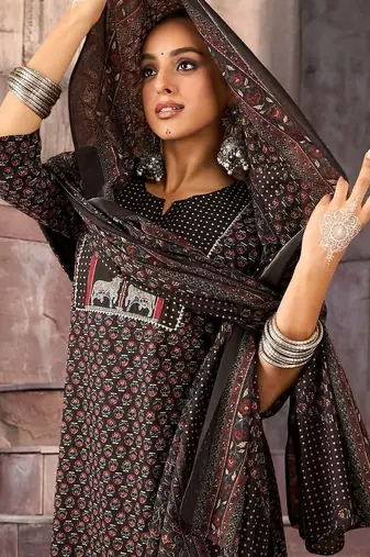 Women Ethnic Motifs Printed Regular Thread Work Pure Cotton Kurta with Trousers & With Dupatta