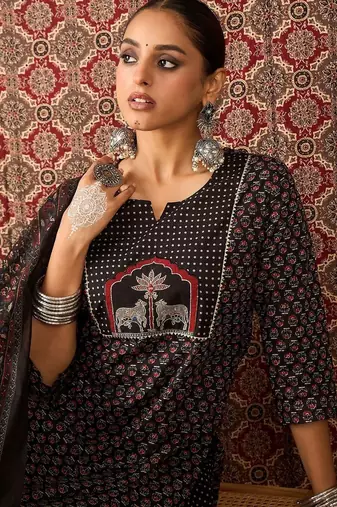 Women Ethnic Motifs Printed Regular Thread Work Pure Cotton Kurta with Trousers & With Dupatta