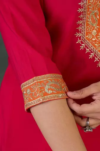 Women Ethnic Motifs Embroidered Regular Kurta with Trousers & With Dupatta
