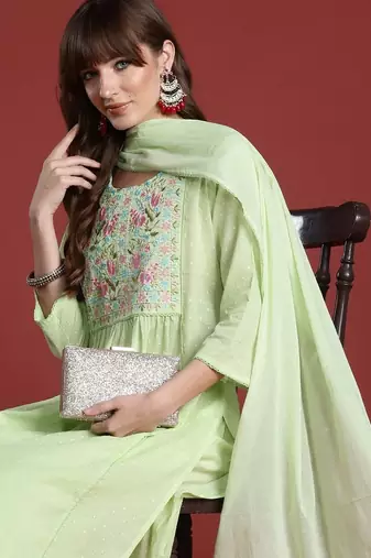 Women Floral Embroidered Regular Thread Work Pure Cotton Kurta with Trousers & With Dupatta