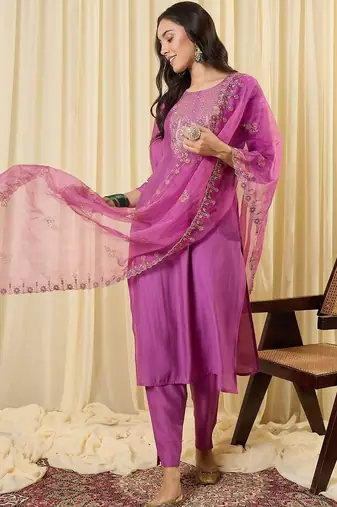 Women Ethnic Motifs Embroidered Regular Thread Work Kurta with Trousers & With Dupatta