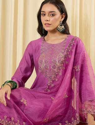 Women Ethnic Motifs Embroidered Regular Thread Work Kurta with Trousers & With Dupatta 6