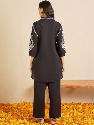 Women Ethnic Motifs Embroidered Regular Thread Work Pure Cotton Kurta with Trousers 3