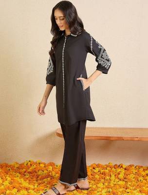 Women Ethnic Motifs Embroidered Regular Thread Work Pure Cotton Kurta with Trousers 5