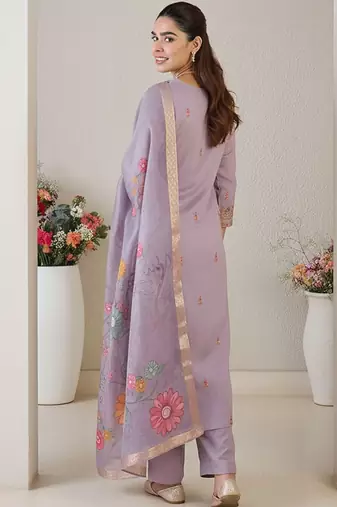 Floral Printed Thread Work Straight Kurta With Trousers & Dupatta