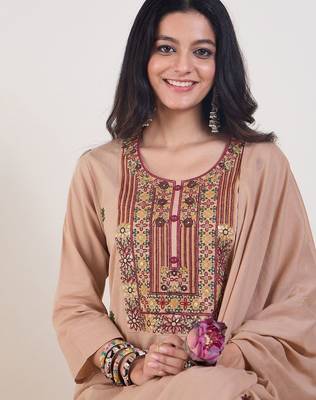 Ethnic Motifs Embroidered Thread Work Straight Kurta With Trousers & Dupatta 3