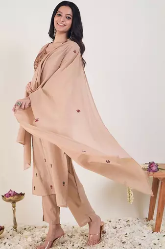 Ethnic Motifs Embroidered Thread Work Straight Kurta With Trousers & Dupatta
