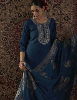 Ethnic Motifs Embroidered Round Neck Thread Work Kurta With Trousers & Dupatta 2