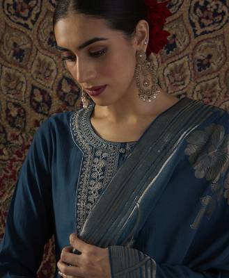 Ethnic Motifs Embroidered Round Neck Thread Work Kurta With Trousers & Dupatta 5