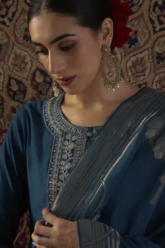 Ethnic Motifs Embroidered Round Neck Thread Work Kurta With Trousers & Dupatta