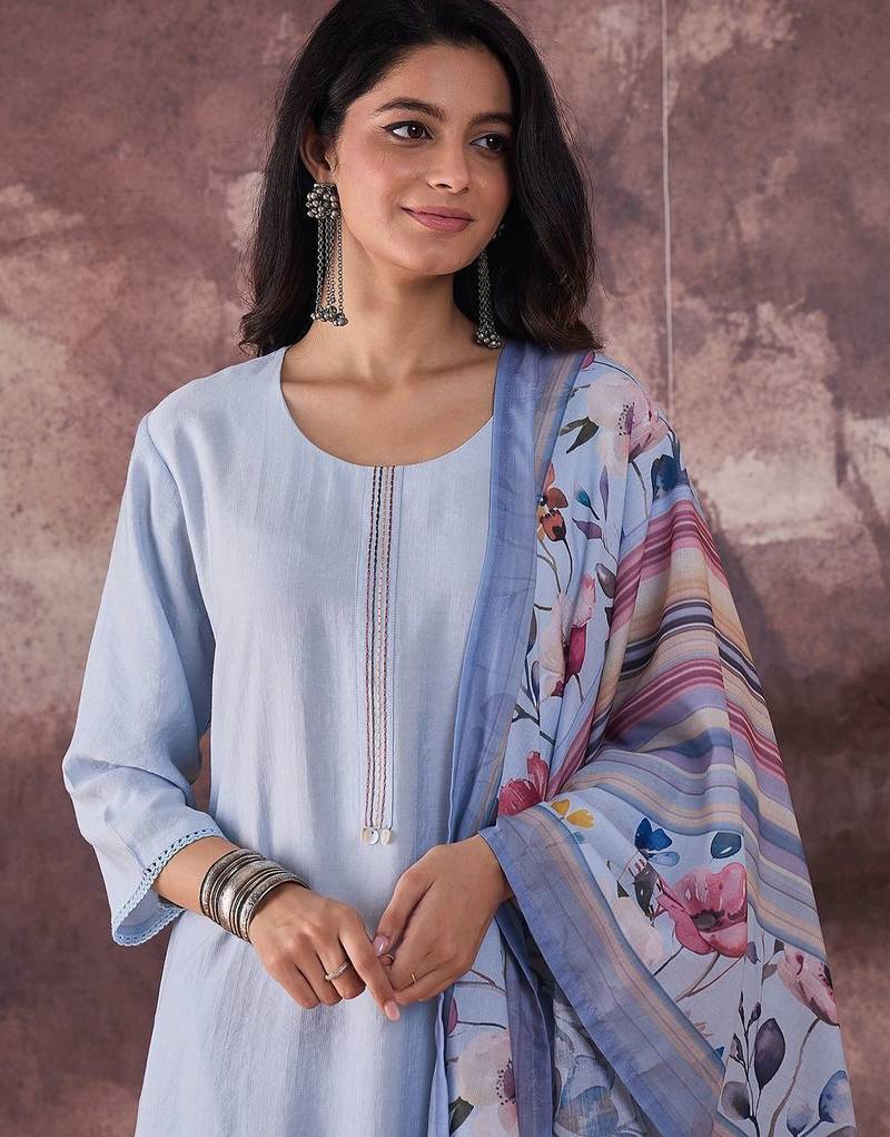 Self Design Regular Thread Work Kurta With Trousers & Dupatta