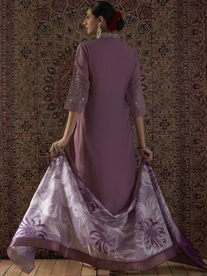 Floral Embroidered Thread Work Straight Kurta With Trousers & Dupatta 5