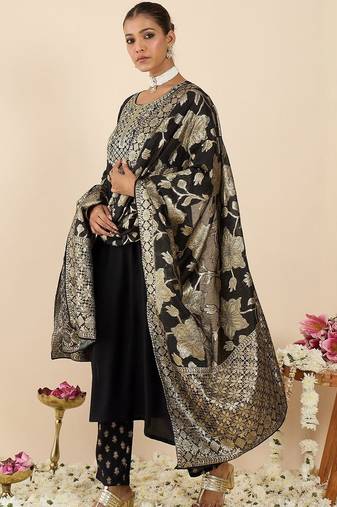 Women Ethnic Motifs Embroidered Regular Kurta with Trousers & With Dupatta