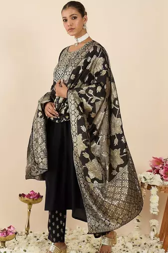 Women Ethnic Motifs Embroidered Regular Kurta with Trousers & With Dupatta