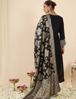 Women Ethnic Motifs Embroidered Regular Kurta with Trousers & With Dupatta 4