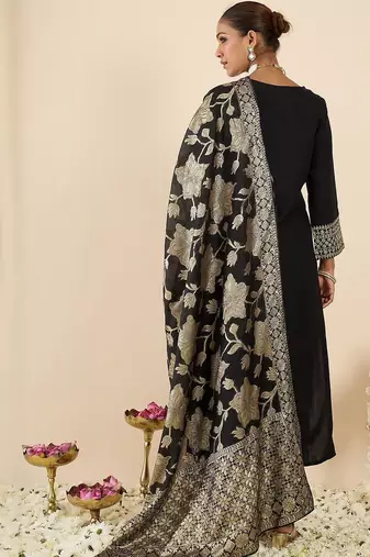 Women Ethnic Motifs Embroidered Regular Kurta with Trousers & With Dupatta