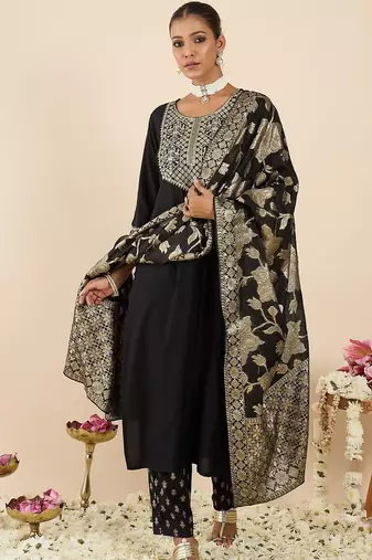 Women Ethnic Motifs Embroidered Regular Kurta with Trousers & With Dupatta