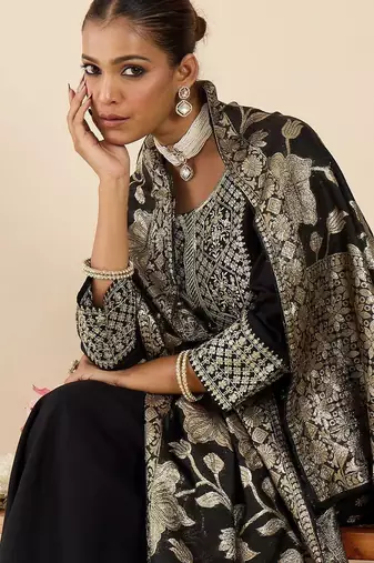 Women Ethnic Motifs Embroidered Regular Kurta with Trousers & With Dupatta