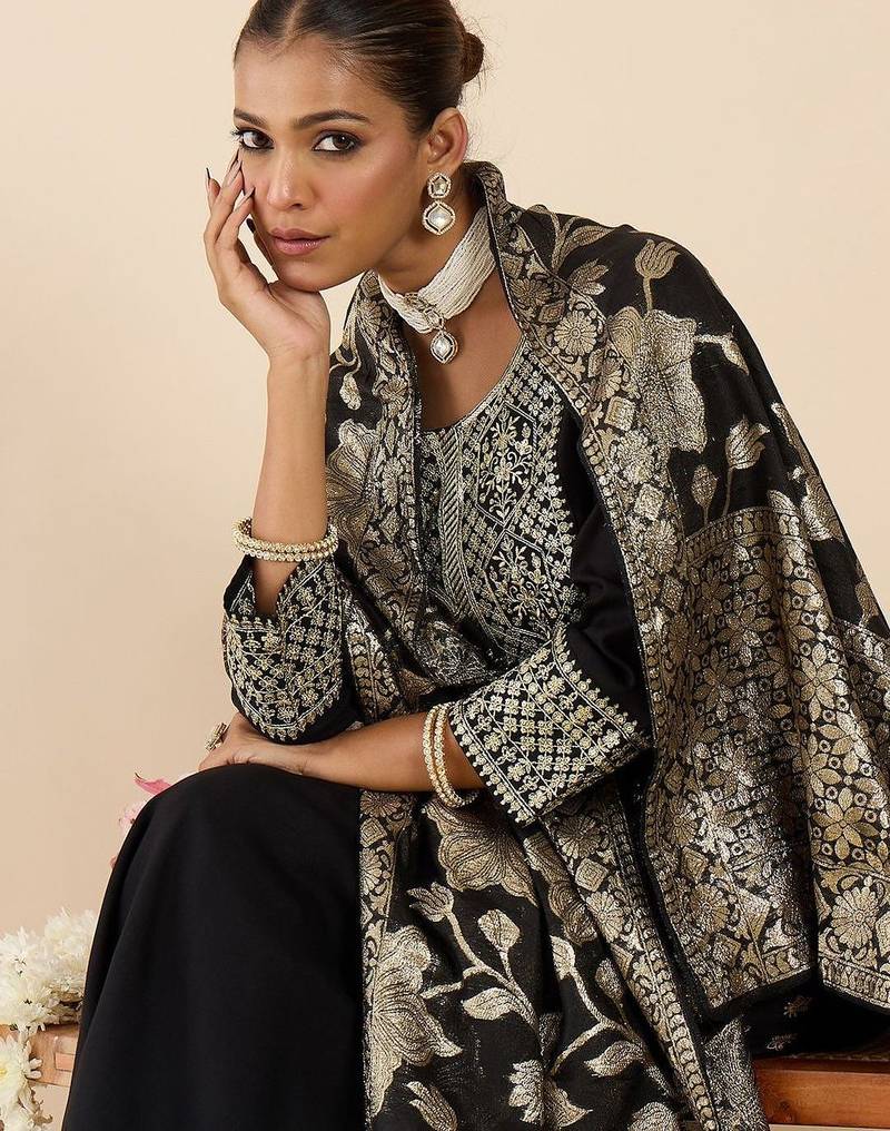 Women Ethnic Motifs Embroidered Regular Kurta with Trousers & With Dupatta
