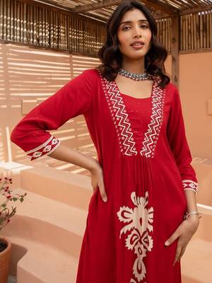 Women Ethnic Motifs Embroidered A-Line Kurta with Palazzos 2