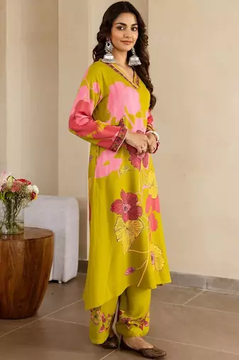 Women Floral Printed Kurta with Palazzos