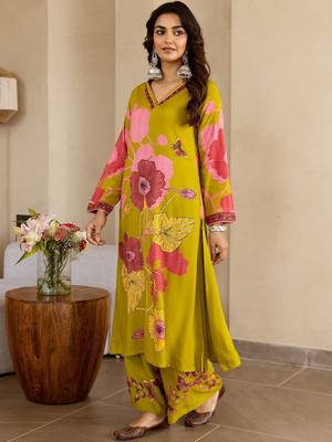Women Floral Printed Kurta with Palazzos 5