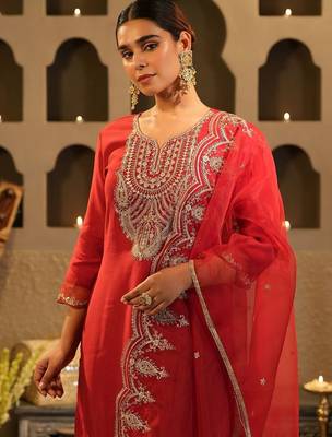 Women Ethnic Motifs Embroidered Regular Kurta with Trousers & With Dupatta 2